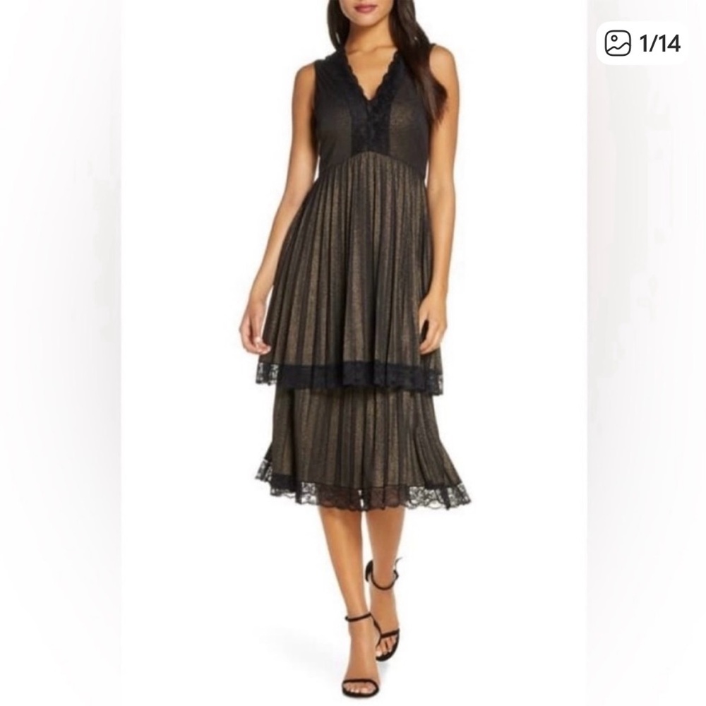 Taylor tiered dress size 6 nwt